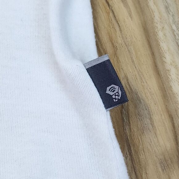 🐞Mountain Hardware White Vneck Hi-Low Short Sleeve Top Medium - Picture 7 of 11